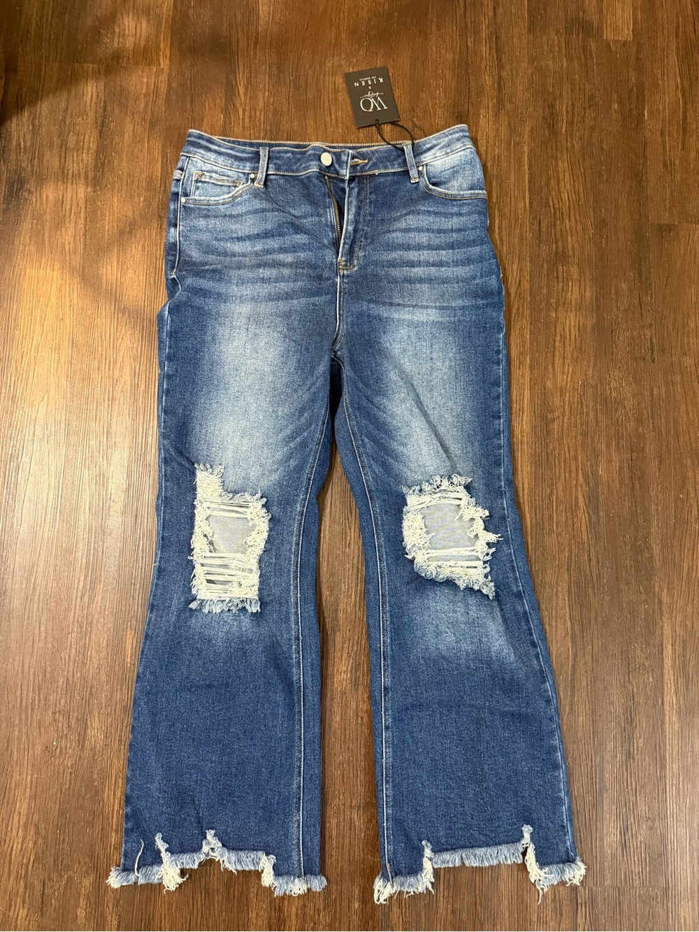 Distressed Cropped Risen Jeans